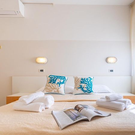 Hotel Selene - Vista Mare Riccione Exterior photo