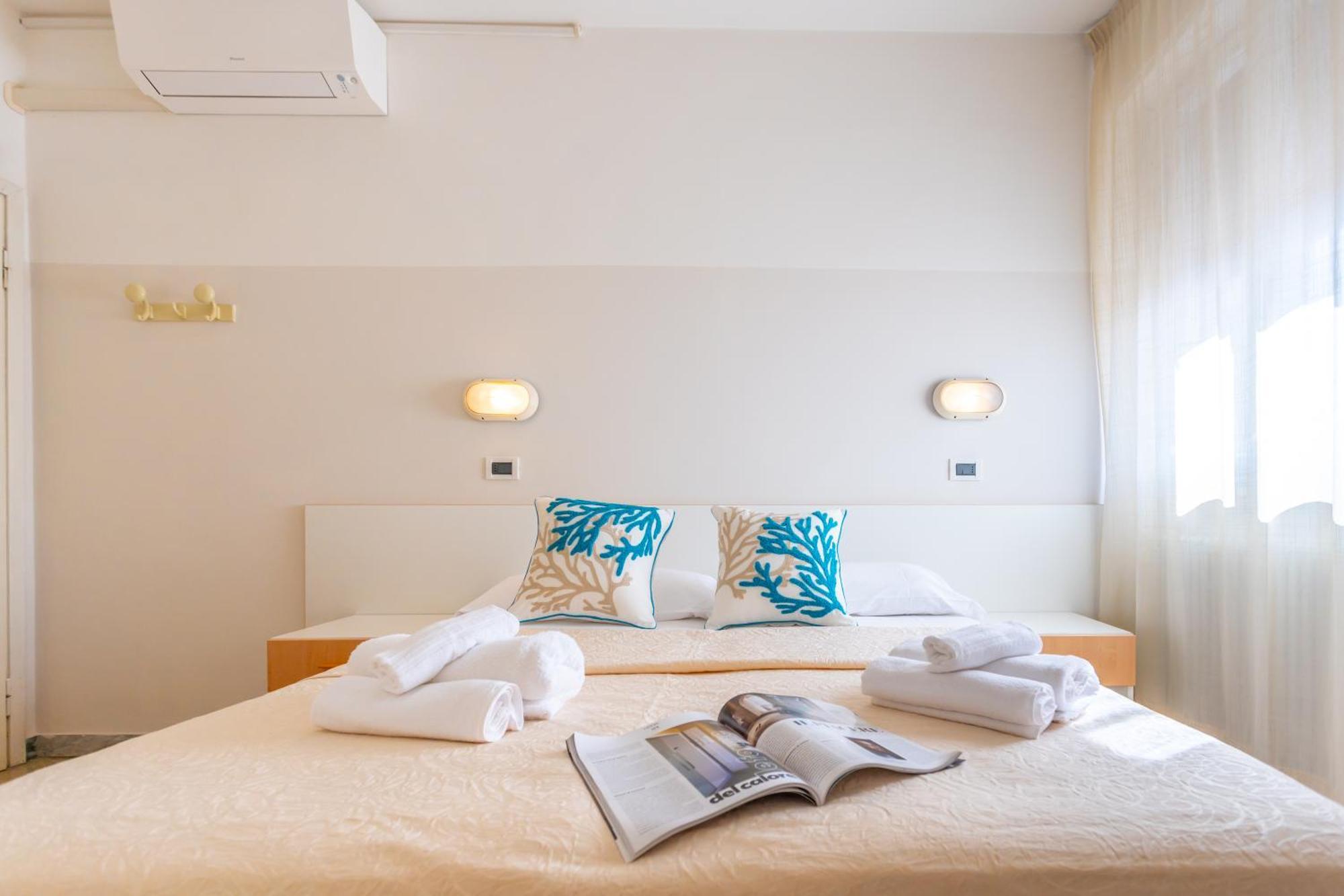 Hotel Selene - Vista Mare Riccione Exterior photo