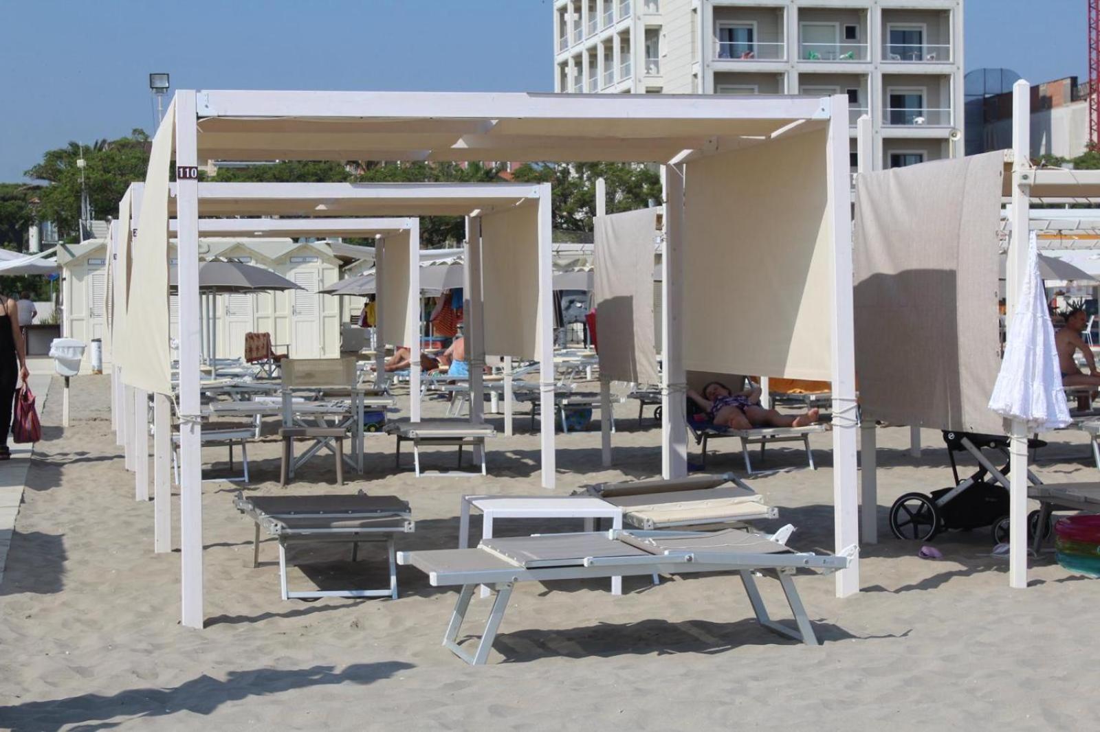 Hotel Selene - Vista Mare Riccione Exterior photo